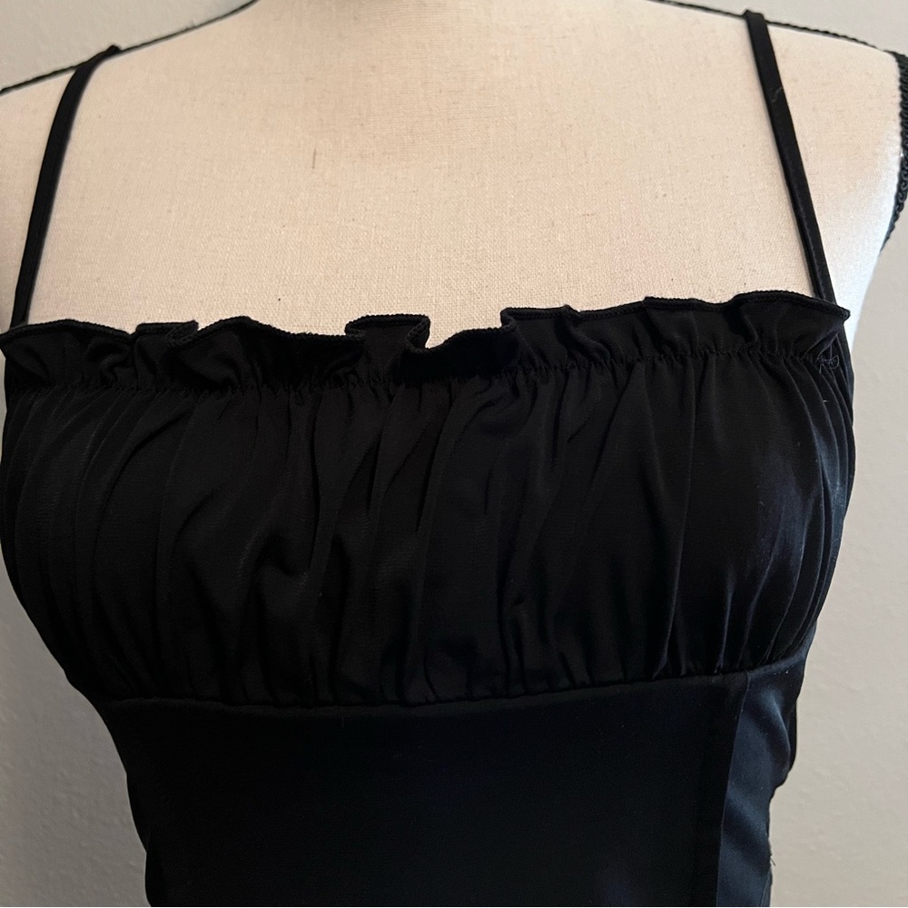 Black ruche crop strap top